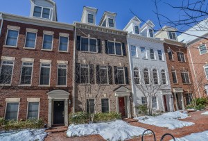 Gorgeous townhome walking distance to Ballston metro. 
