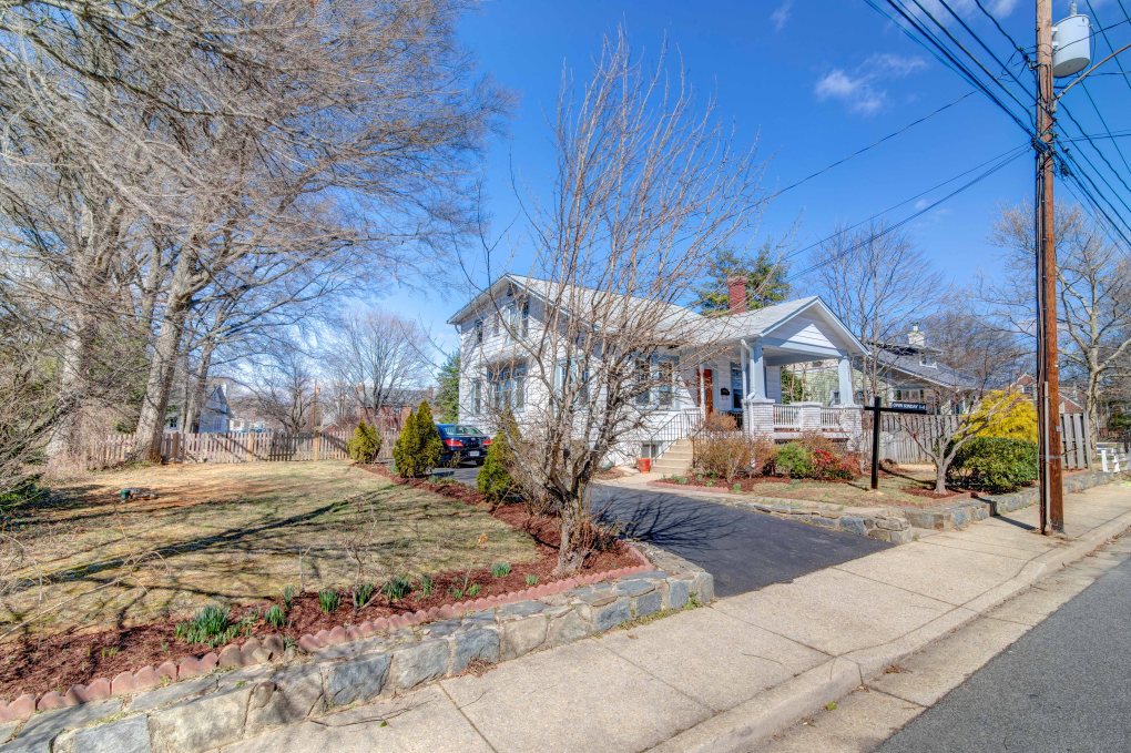 JJ_ 3205 N Pershing Dr-02-2