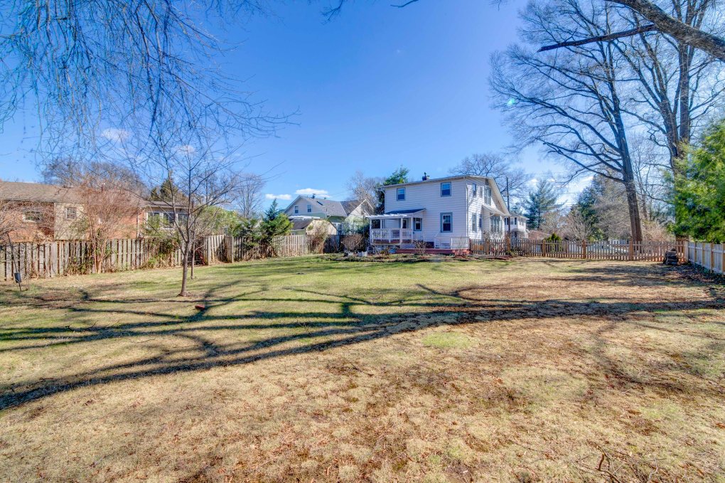 JJ_ 3205 N Pershing Dr-036